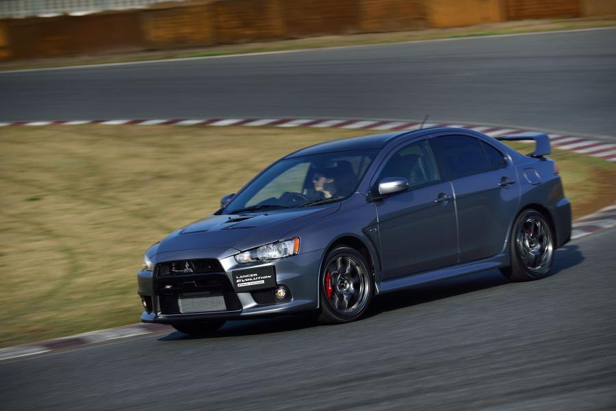  Mitsubishi Lancer Evolution X Final Edition 2015 года  (фото 17 из 30)